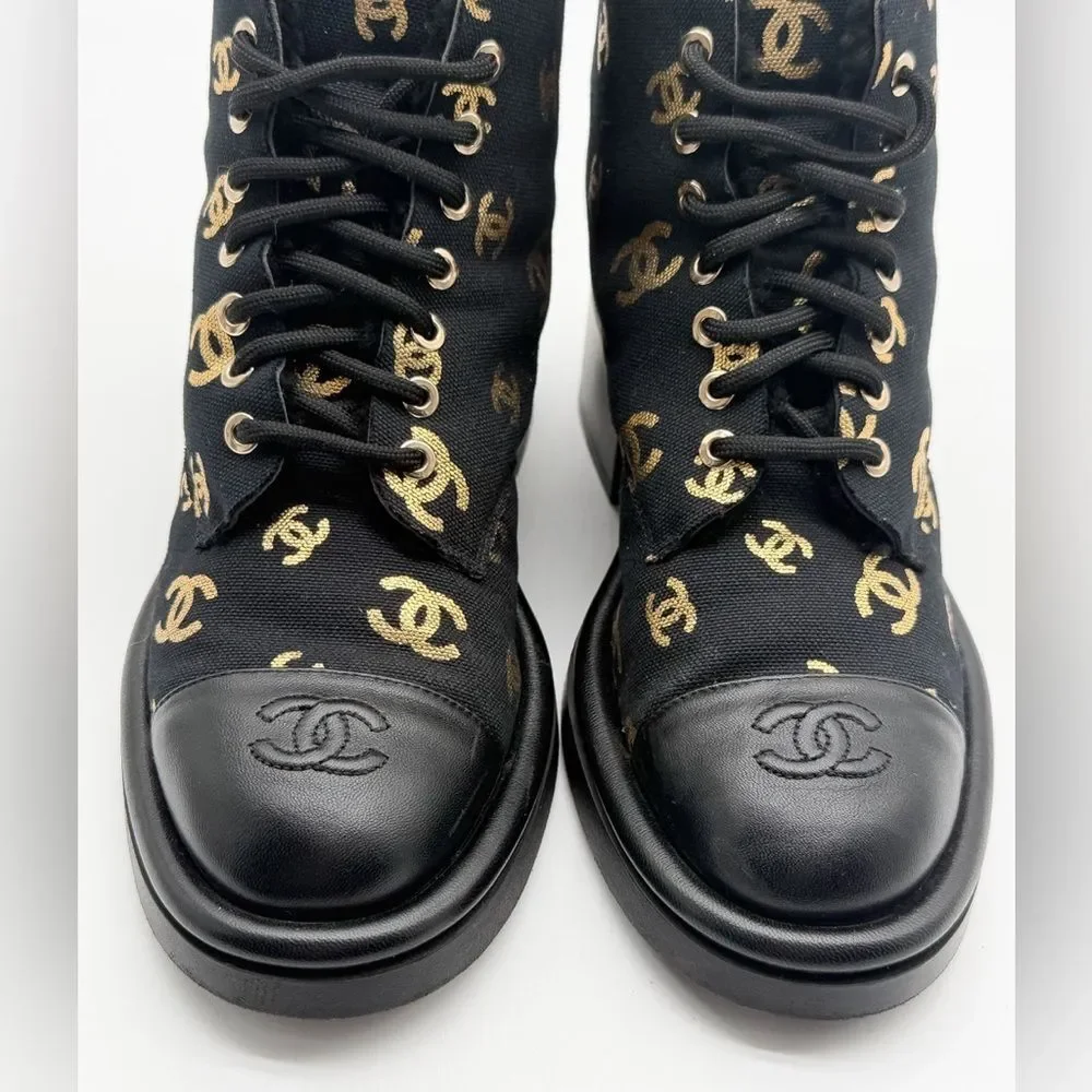 Chanel CC Logo Canvas Shearling Lace Up Combat Boots Black & Gold EU 39 US 8.5-8